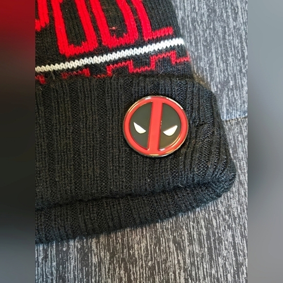 Unisex Marvel Deadpool Pom Beanie, One Size - Picture 2 of 3